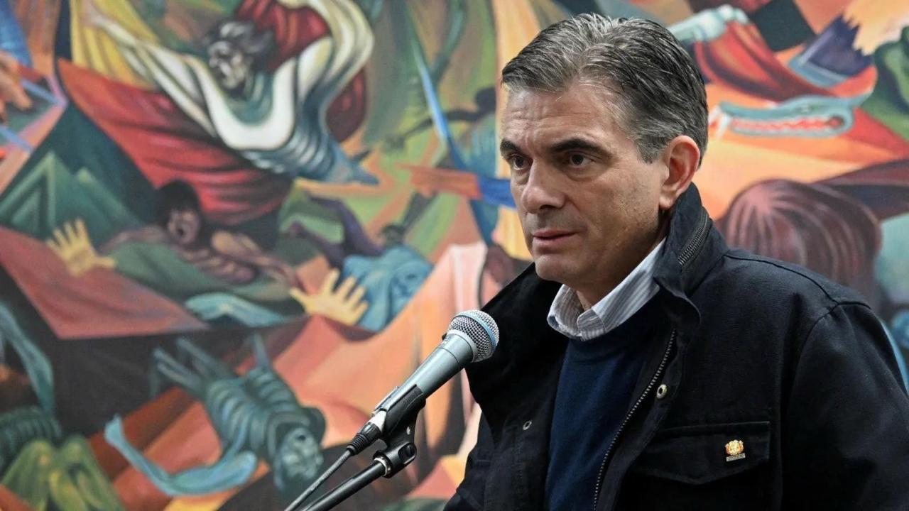 Post media