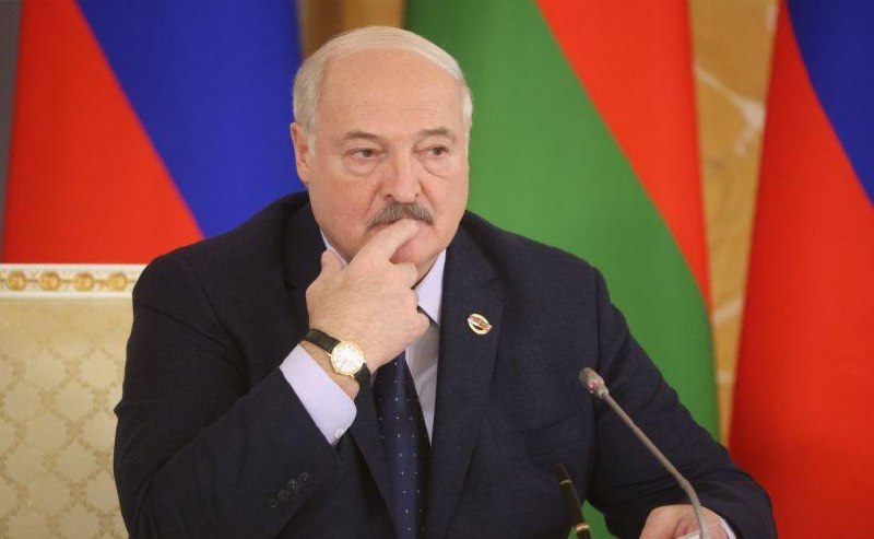 🤡 Lukašenka svajoja apie trejetą su Rusija ir Ukraina.

„Anksčiau ar vėliau mes...