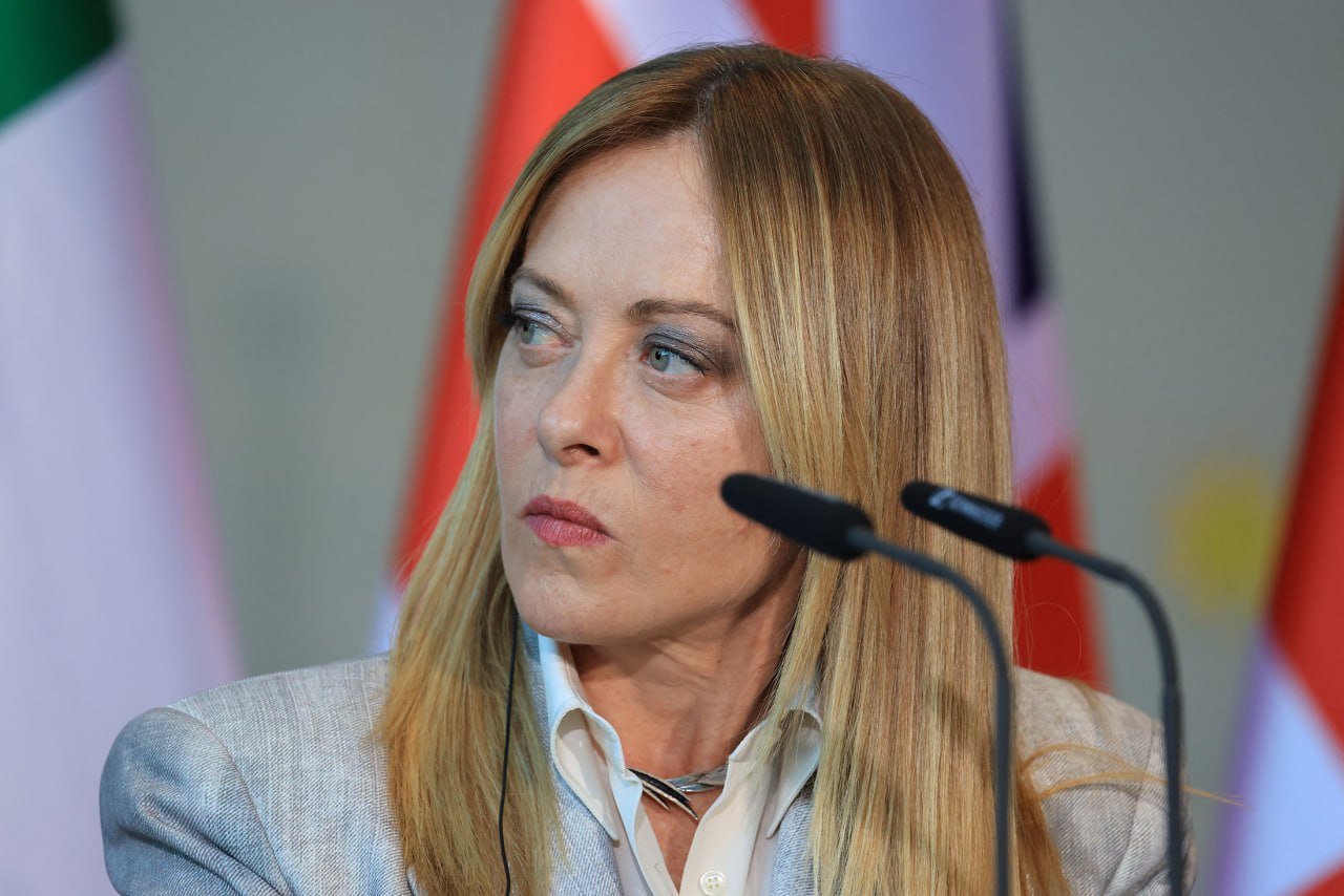 Italijos ministrė pirmininkė Giorgia Meloni siekia pertvarkyti Italijos rinkimų...
