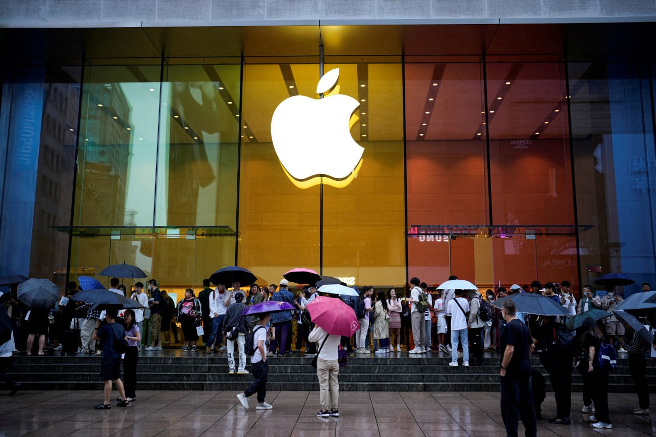 Apple siekia pirkti atminties lustus iš juodajame sąraše esančio Kinijos tiekėjo...