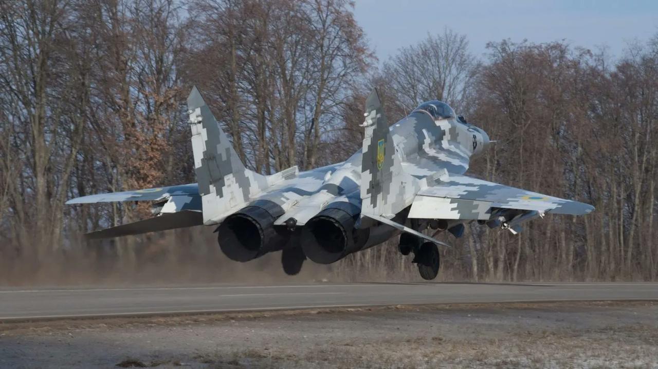 Ukrainos naikintuvas MiG-29 naktį sudužo Poltavos srityje.

Pilotas sėkmingai ka...