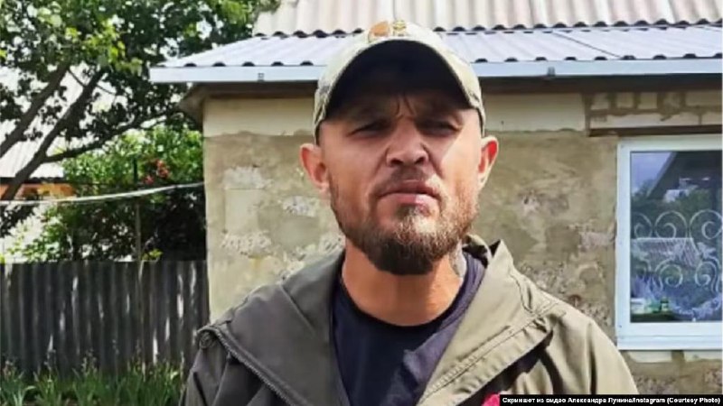 „SVOšnikas“ Luninas, kuris iš pradžių grasino Putinui kariniu perversmu, o vėlia...