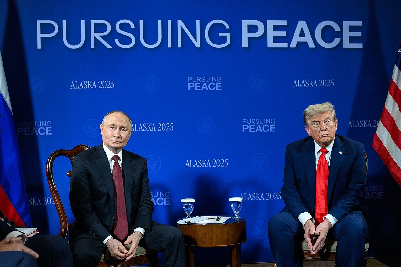 Putinas:

„Ankoridžo dvasia“ niekada nebuvo įforminta jokiuose oficialiuose doku...
