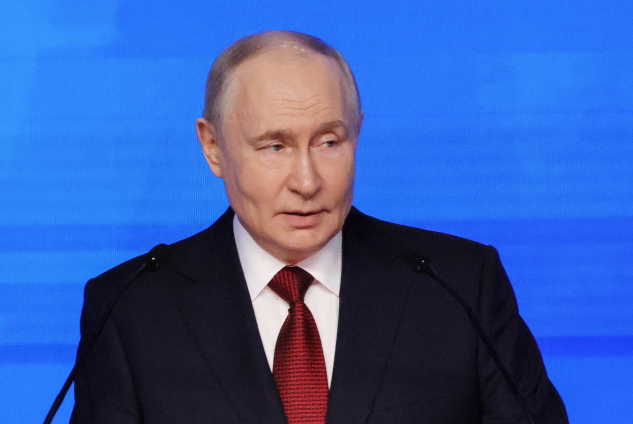 Putinas tvirtina, kad Ukrainos dronų atakos neturi jokios įtakos padėčiai fronte...
