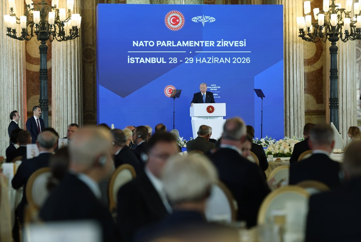 Turkijos prezidentas ragina sukurti NATO gynybos tinklą nuo Teksaso iki Ankaros...