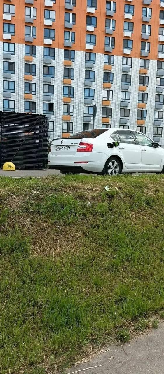 Benzino „Bado žaidynės“ Maskvoje pasiekė naują lygį.

Žmonės pradėjo nupilti deg...