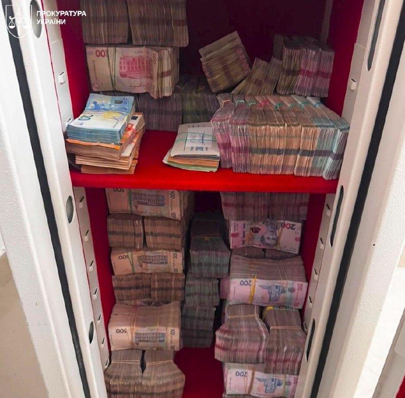 Žinomą Ukrainos kriptovaliutų keityklų tinklą uždarė teisėsaugos pareigūnai.

Re...