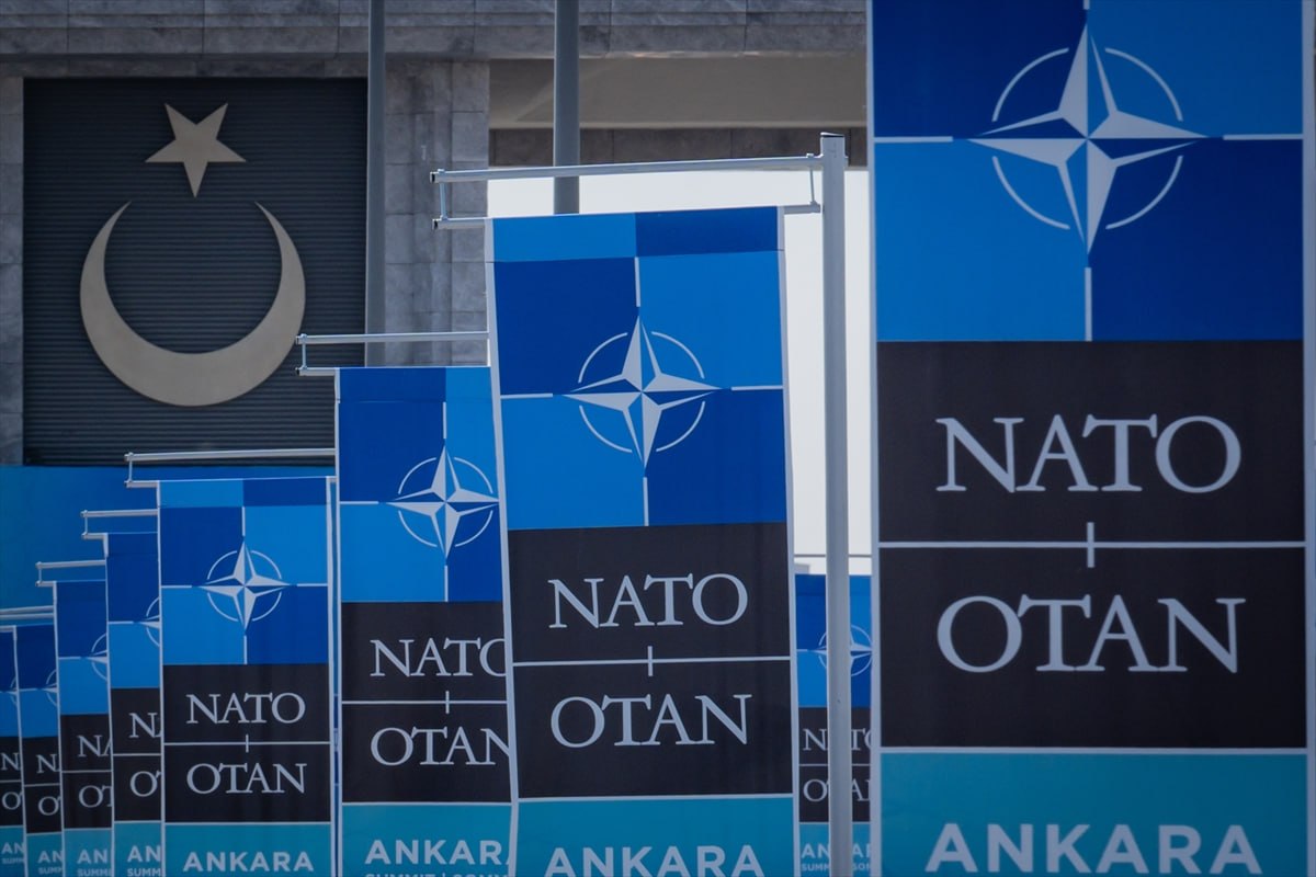 NATO Ankaros viršūnių susitikimo deklaracijos projektas, kuriam pritarė visos 32...