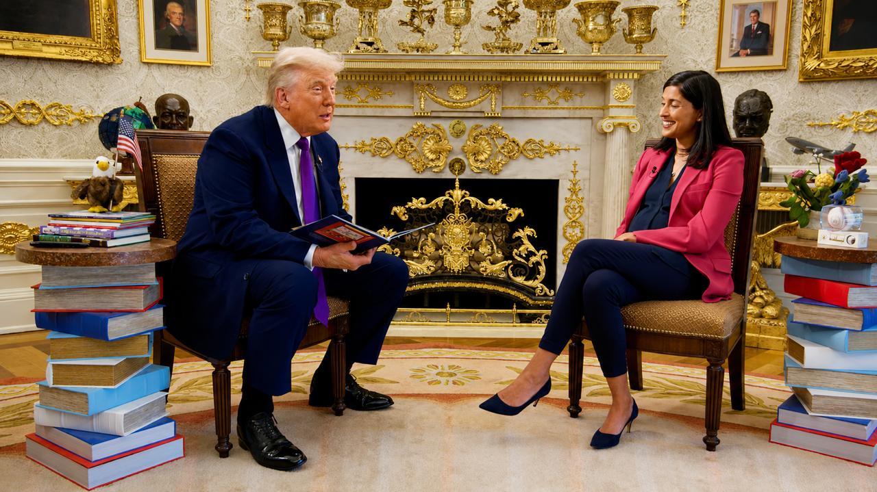 Prezidentas Trumpas svarstė galimybę žiūrėti futbolą su Obama, Bidenu ir Bushais...