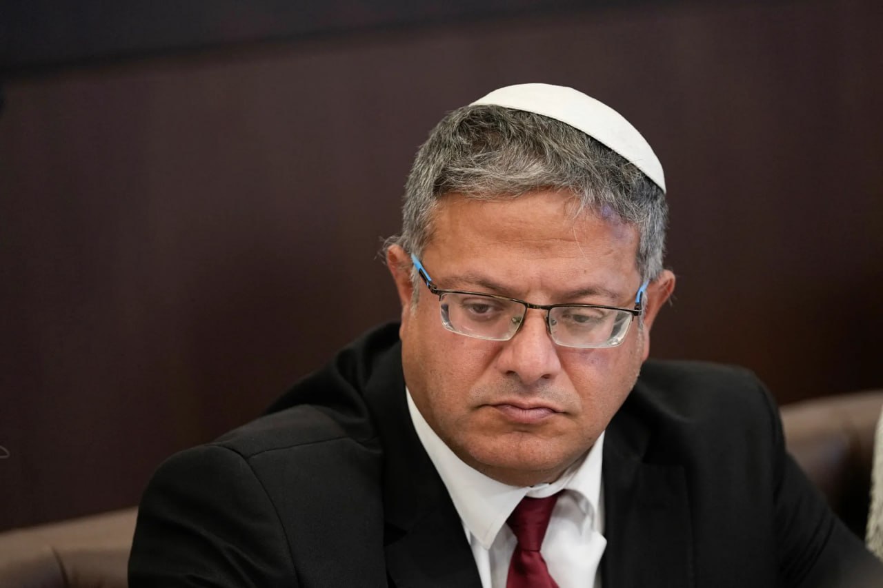Izraelio nacionalinio saugumo ministras Itamaras Ben-Gviras atšaukė planuotą kel...