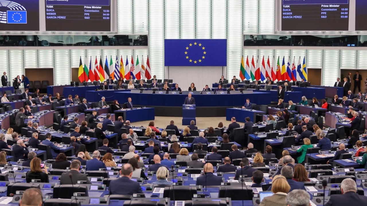 Europos Parlamentas siekia uždrausti kraštutinių dešiniųjų Vokietijos AfD partij...