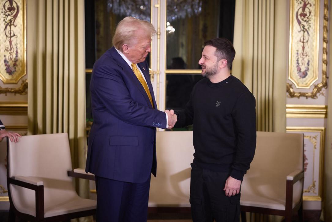 Zelenskis telefonu kalbėjosi su Trumpu. Ukrainos lyderis pasveikino JAV preziden...