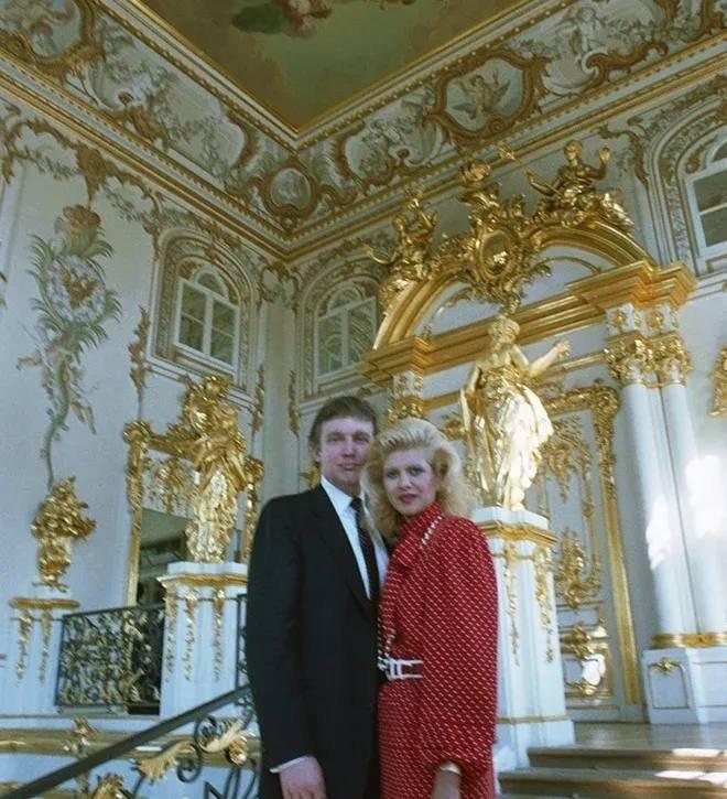 Trumpas prisipažino Putinui, kad žavisi Ermitažu. Leningrade jis lankėsi 1987 me...