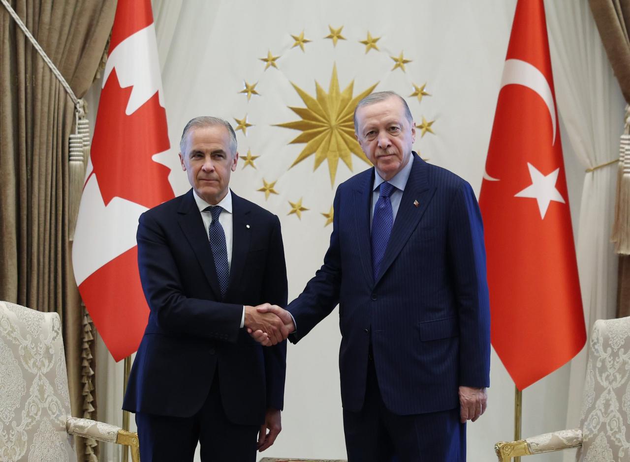 Turkijos prezidentas Erdoganas susitinka su Kanados Carney Ankaroje.