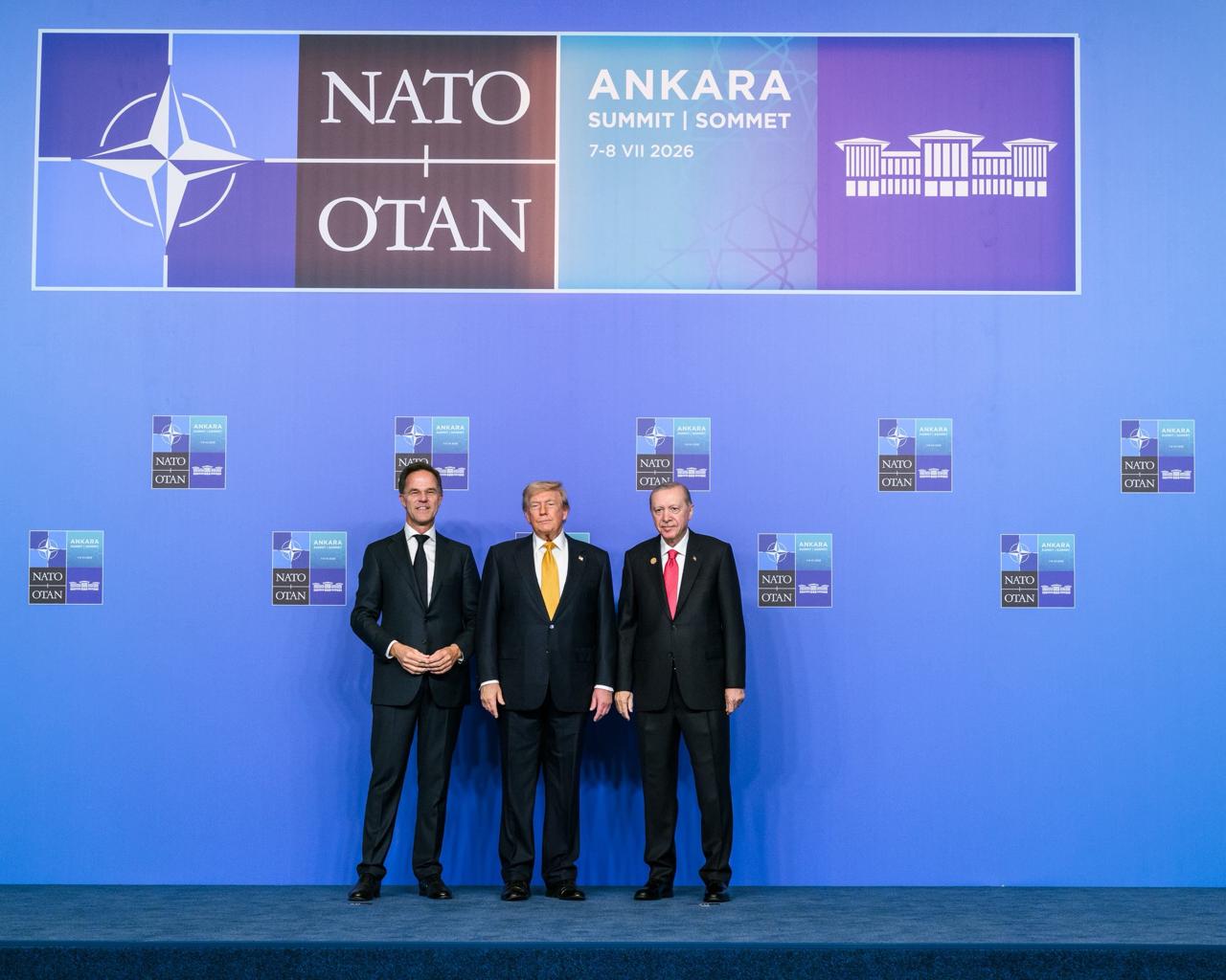 📸 2026 m. NATO Ankaros viršūnių susitikimo šeimos nuotrauka
