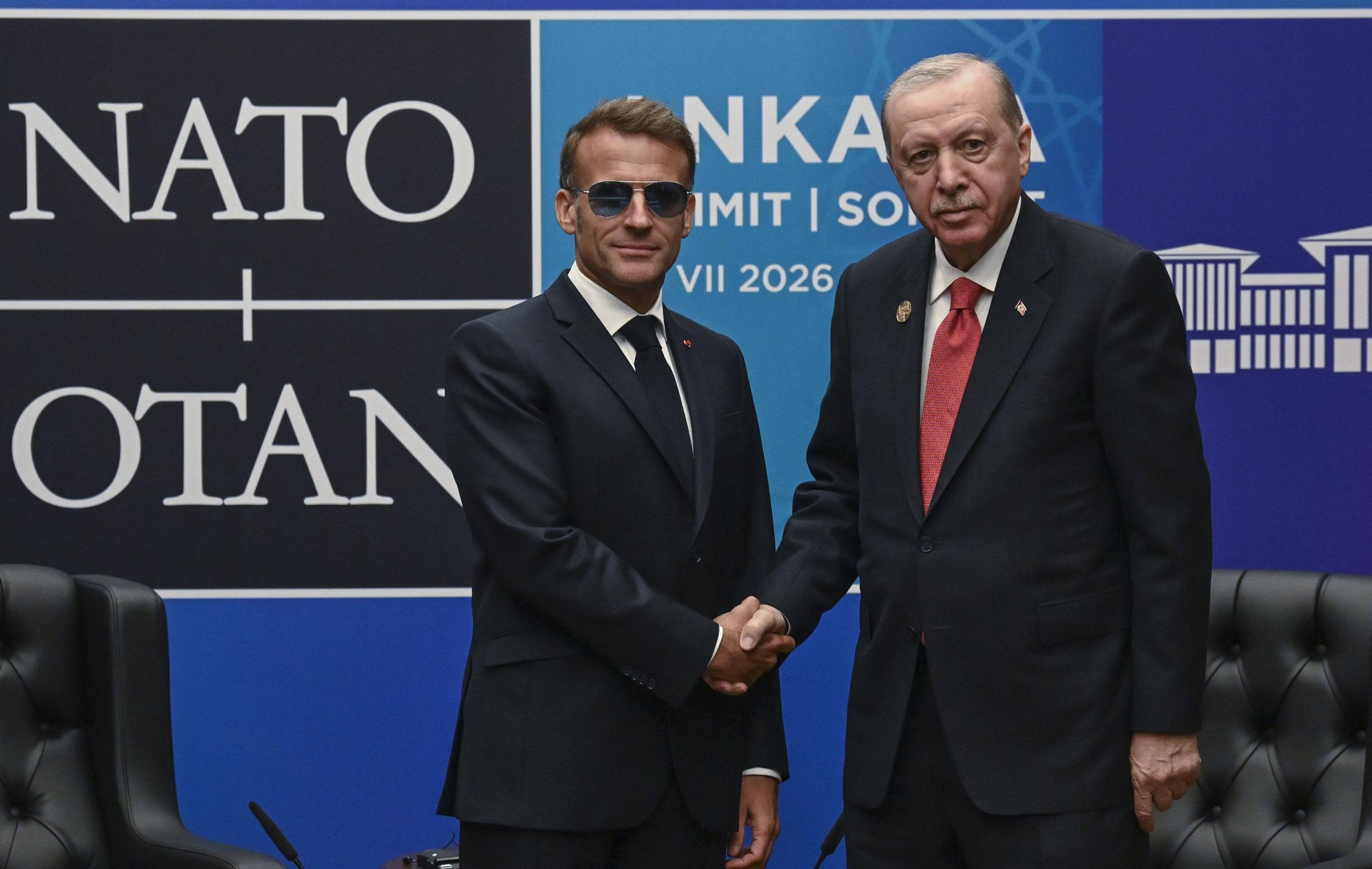 😎 Prancūzijos prezidentas Macronas susitiko su Turkijos prezidentu Erdoganu NAT...