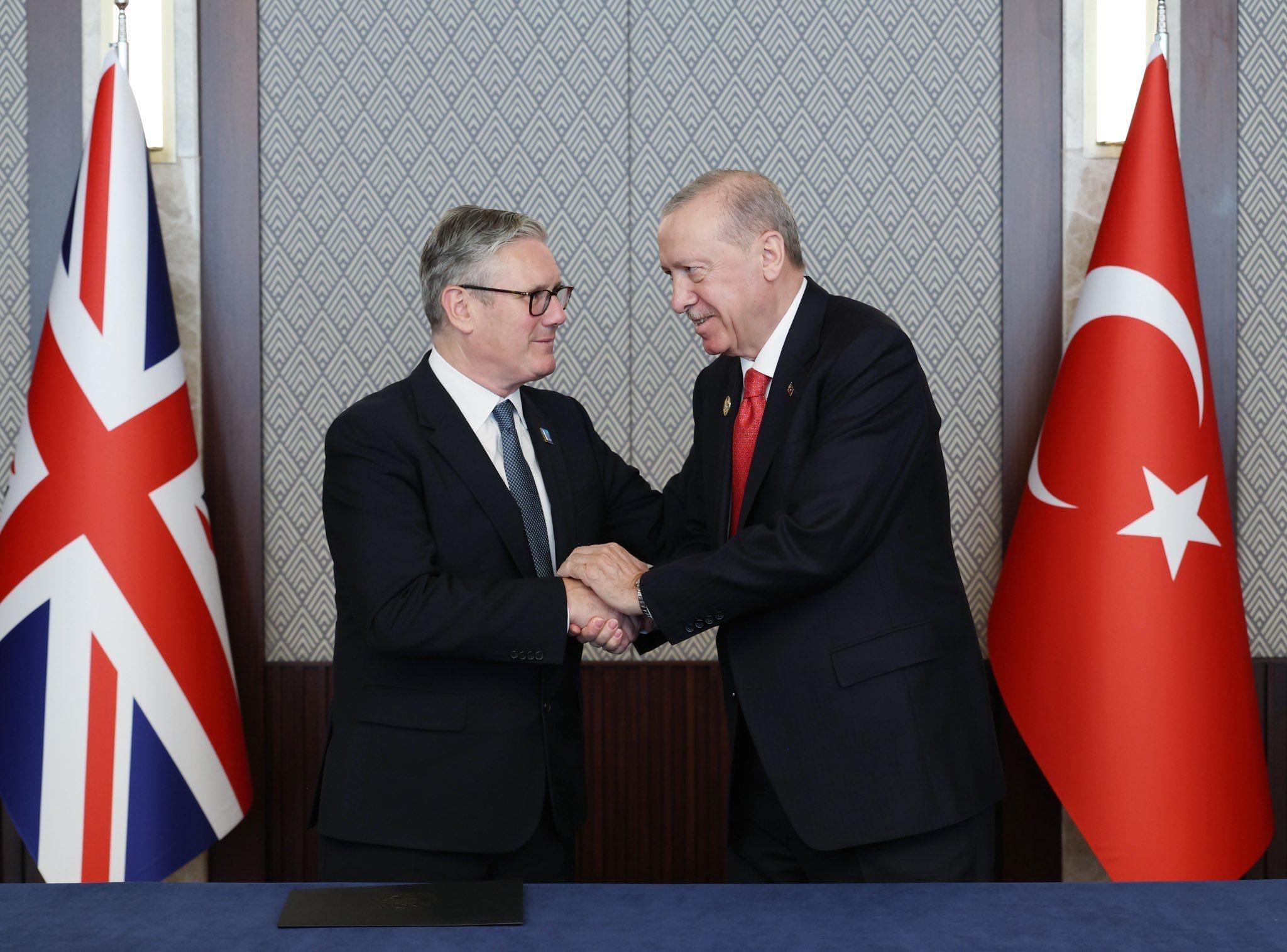 SVARBU: Turkija ir Jungtinė Karalystė pasirašė saugumo ir gynybos partnerystės s...