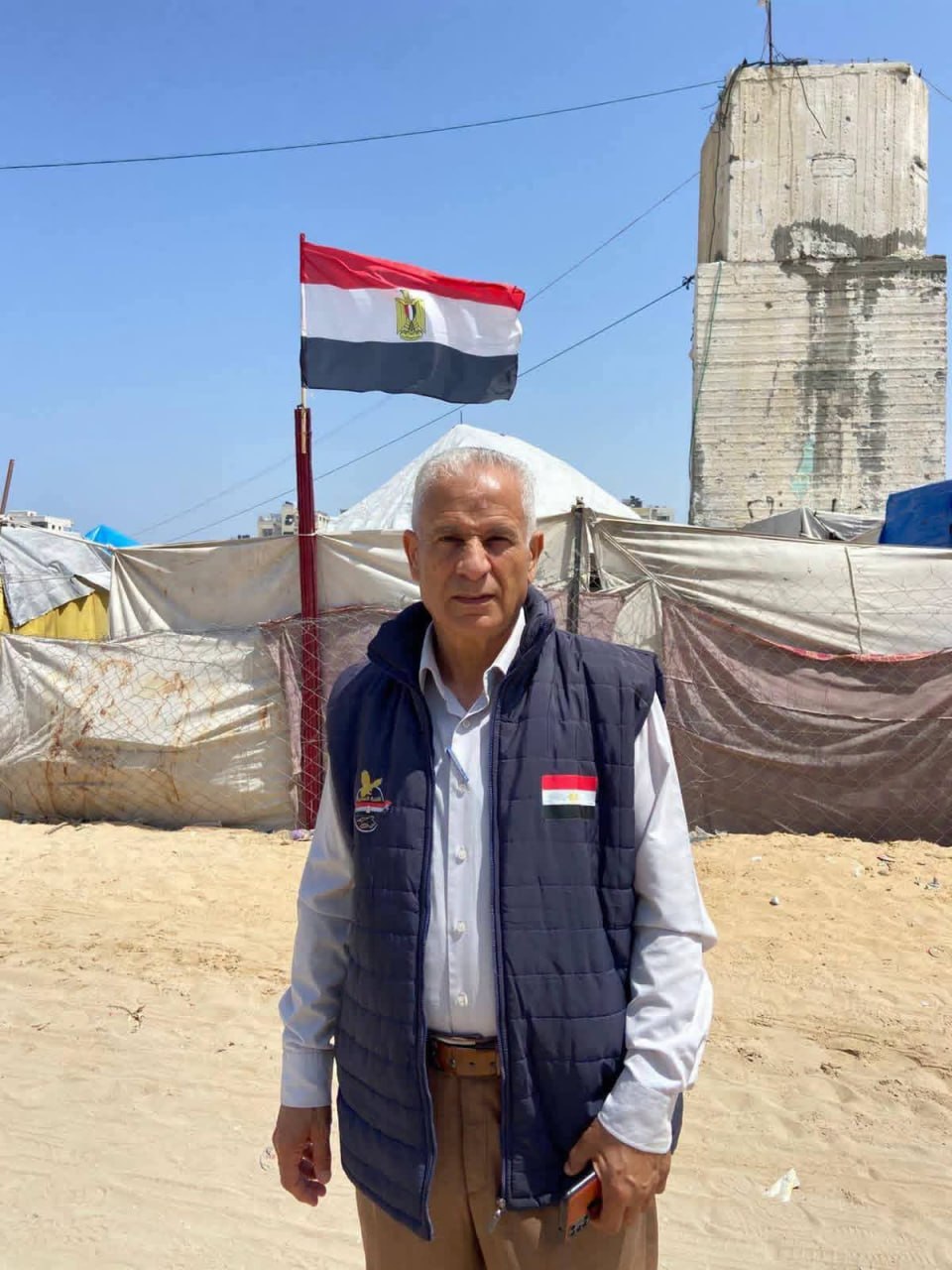 Mohammadas al-Waheidi, vyresnysis pagalbos darbuotojas iš pagrindinės Egipto pag...