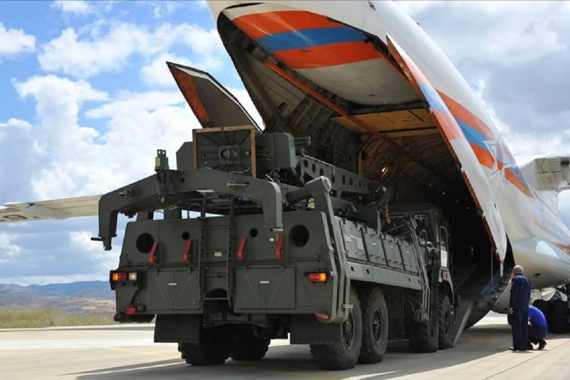 SVARBU: Turkija pardavė savo S-400 oro gynybos sistemą Persijos įlankos šaliai –...