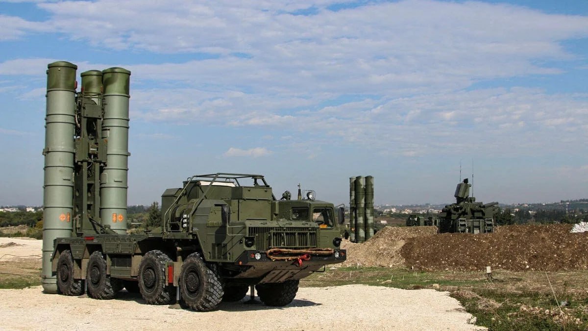Turkija siekia Rusijos pritarimo perduoti savo S-400 oro gynybos sistemas trečia...