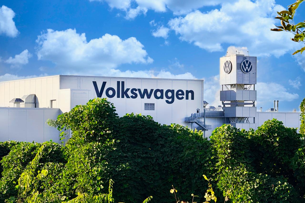 Kataras užblokavo didelį gynybos pramonės susitarimą tarp „Volkswagen“ ir Izrael...