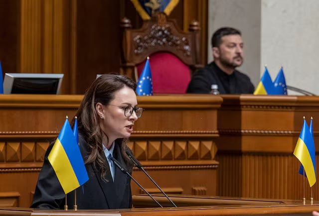 Ukrainos prezidentas Volodymyras Zelenskis paskelbė, kad pakeis ministrę pirmini...