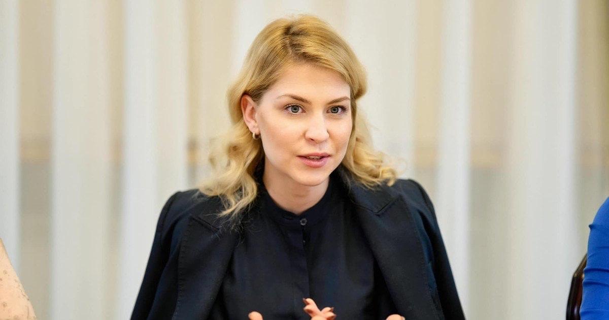 Ukrainos ambasadorė JAV Olha Stefanyšyna palieka pareigas dėl nekilnojamojo turt...