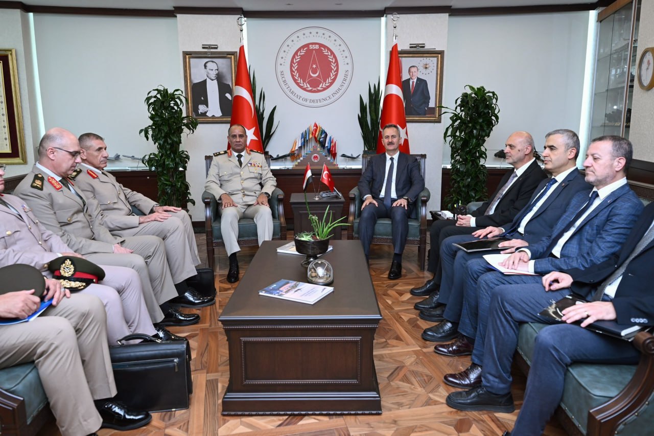 Turkija ir Egiptas pasirašė Ketinimų protokolą, kuris ateityje formuos jų gynybo...