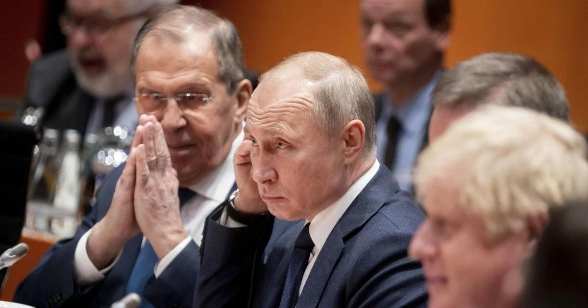 ❗️ Putinas reikalauja Ukrainos kapituliacijos.
ISW paaiškino, kodėl Maskva nesi...