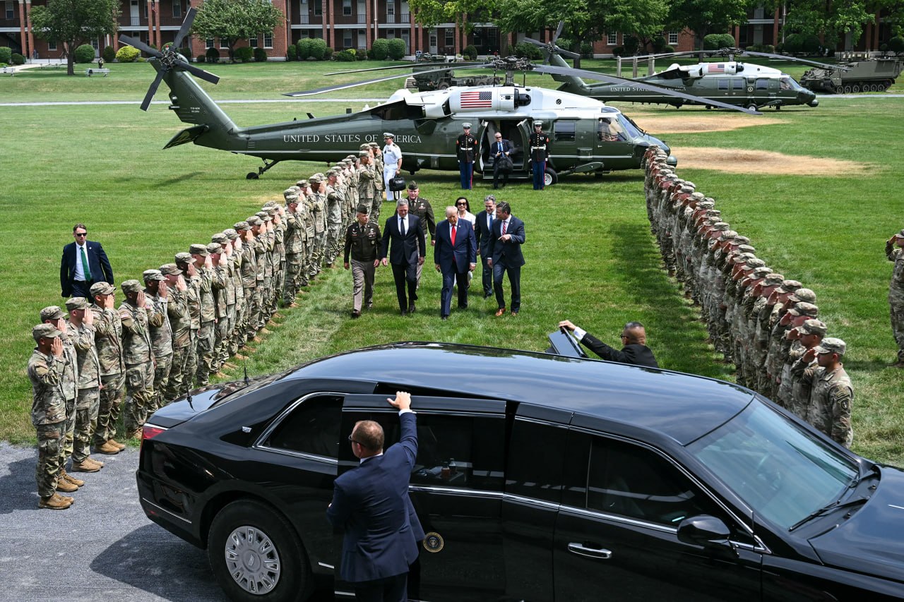 JAV smūgiai Iranui nukreipti į karinius objektus, siekiant išplėsti Trumpo strat...