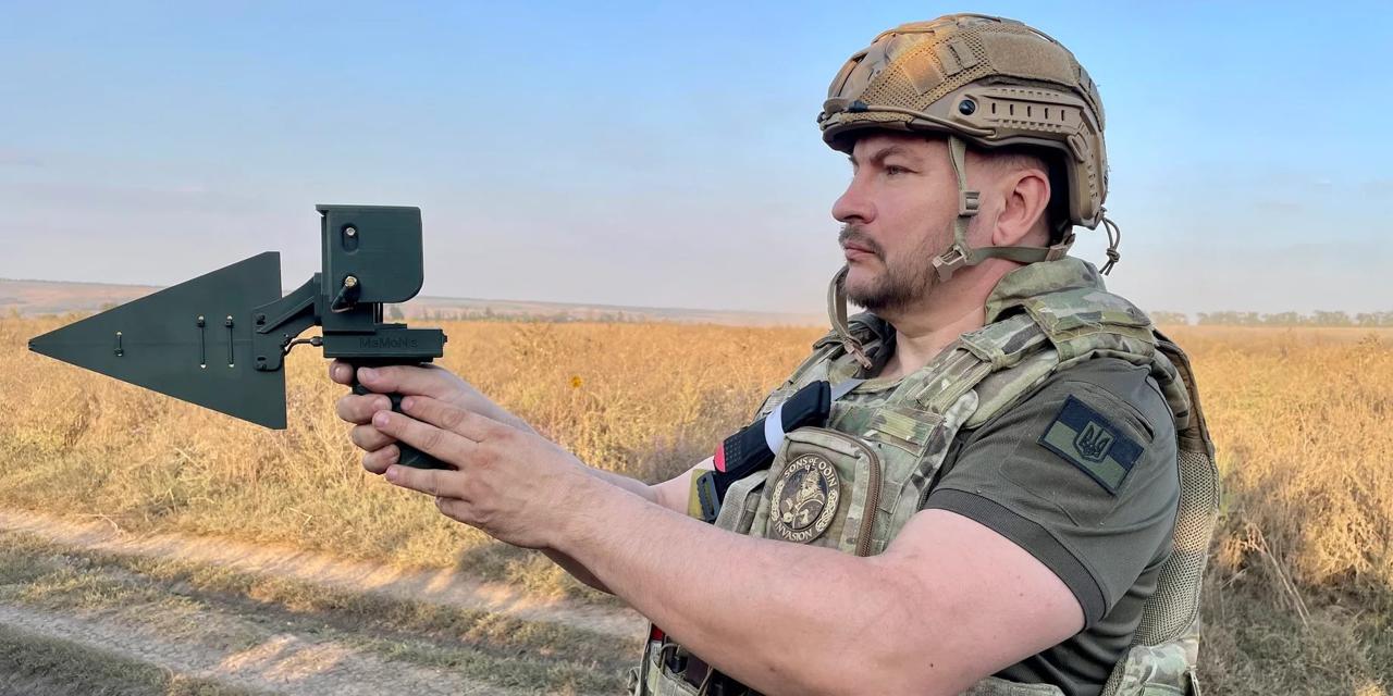Sergejus „Flešas“ Beskrestnovas baigė darbą Ukrainos gynybos ministro patarėju....