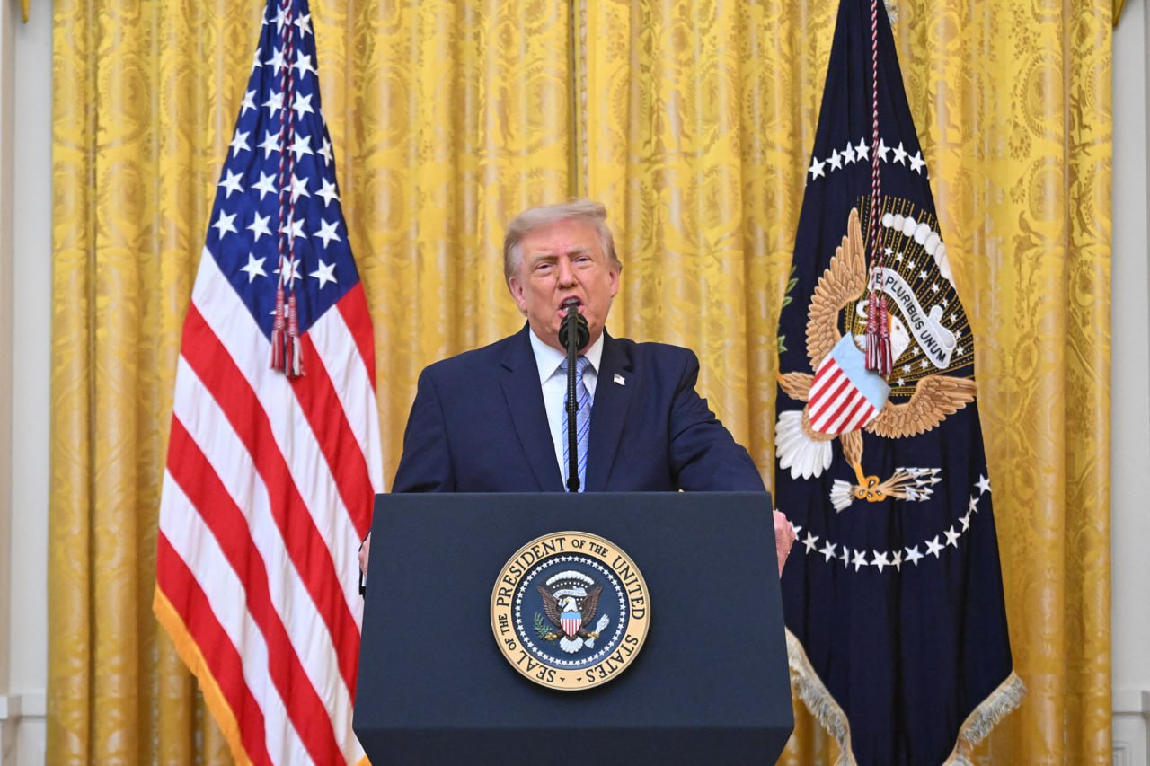 Trumpo žvalgybos dosjė neįrodo jo teiginių apie rinkimų sukčiavimą.

JAV prezide...