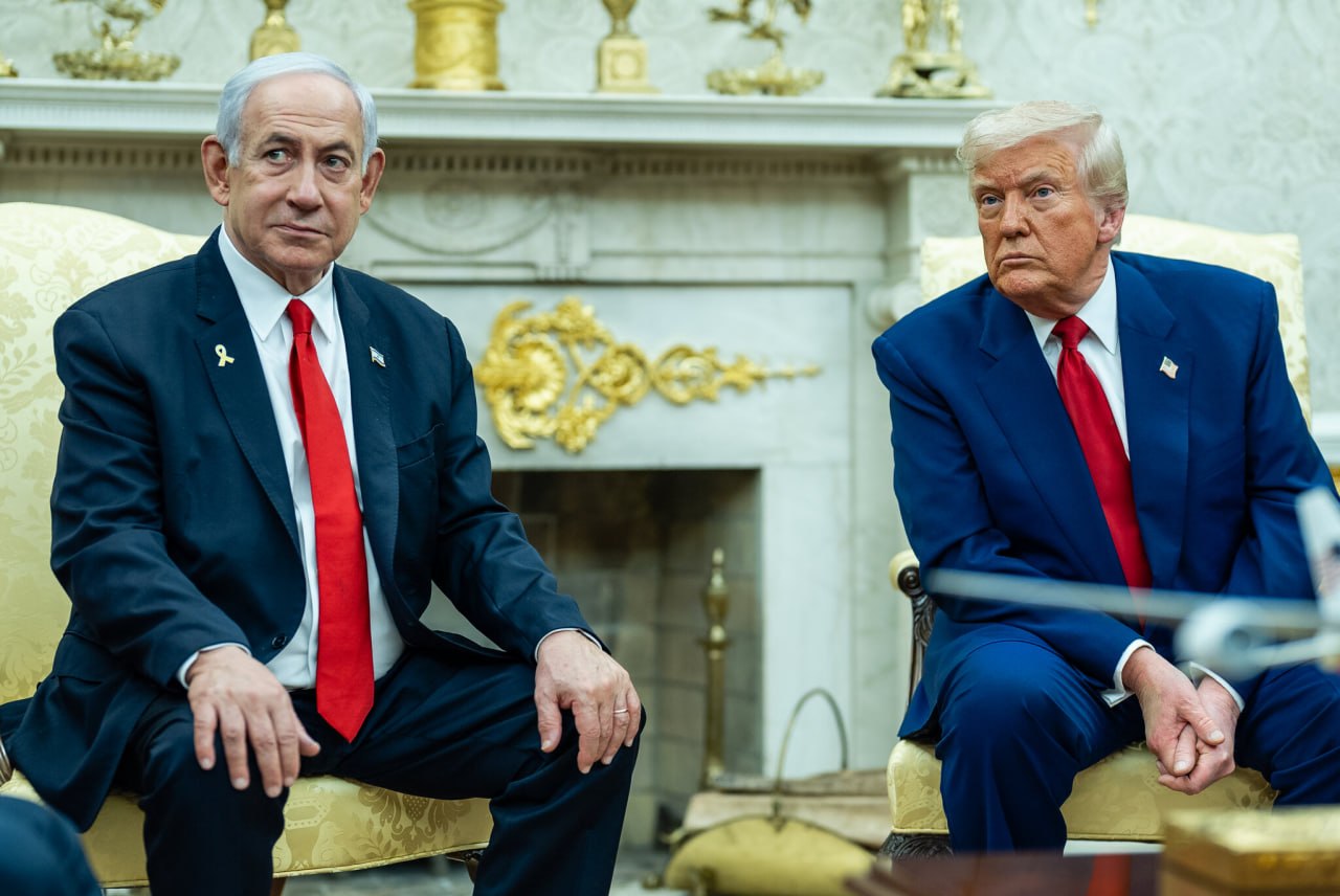 Trumpas „įsiutęs“ dėl Netanyahu kritikos dėl F-35 pardavimo Turkijai.

JAV prezi...