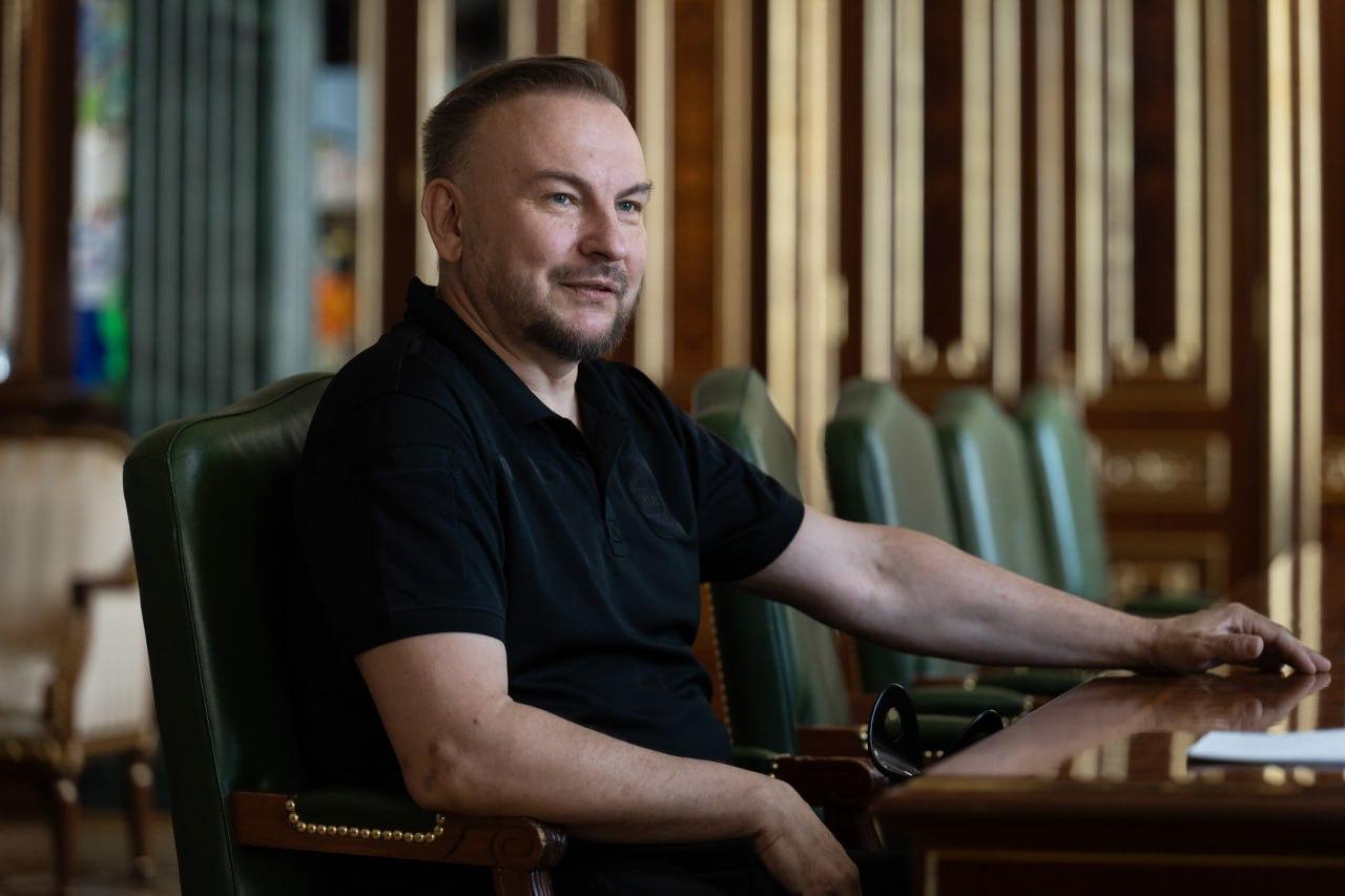Zelenskis susitiko su buvusiu Fiodorovo patarėju Serhijumi „Flash“ Beskrestnovu....