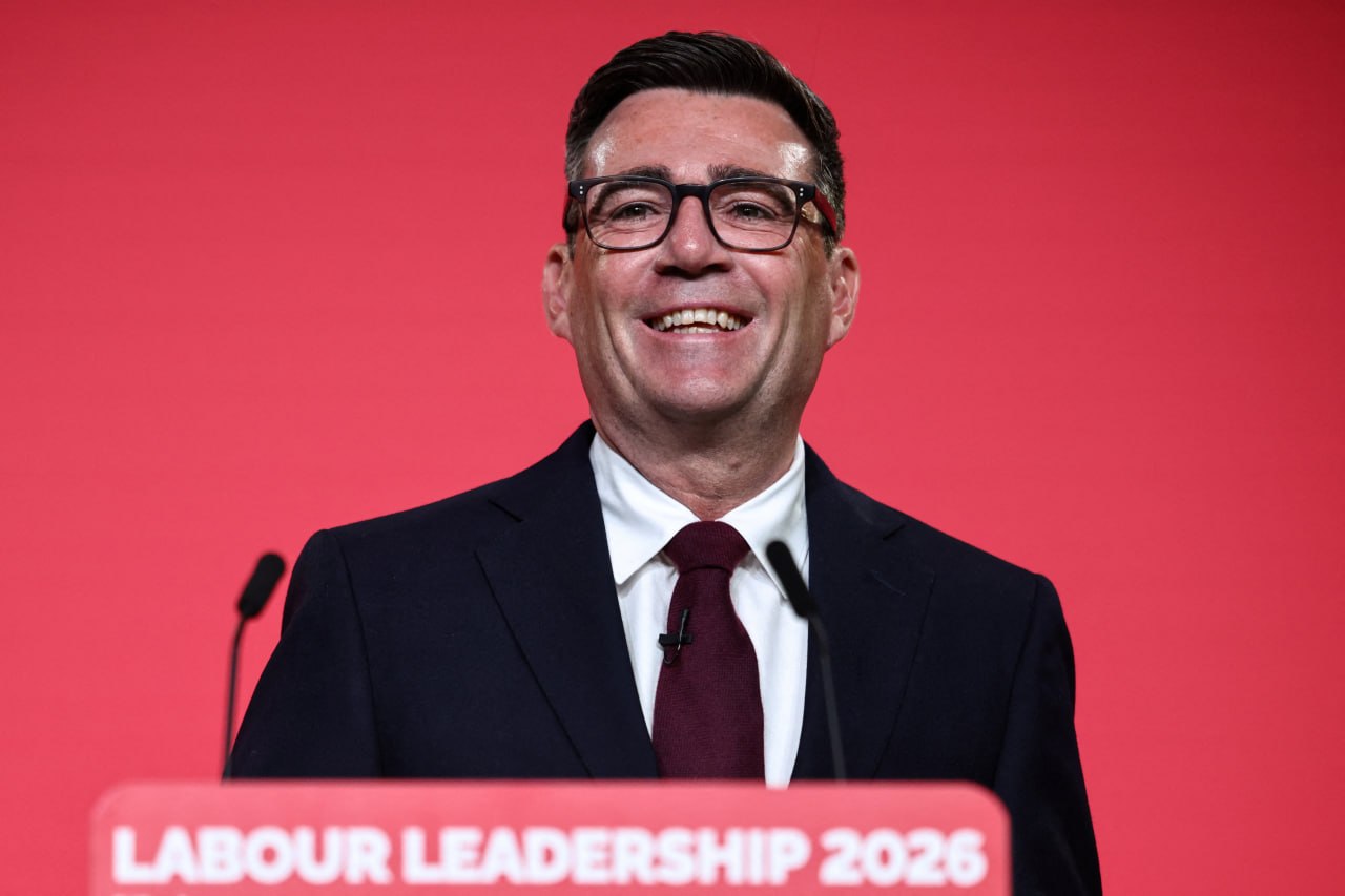 Andy Burnhamas karūnuotas leiboristų lyderiu prieš tampant Jungtinės Karalystės...
