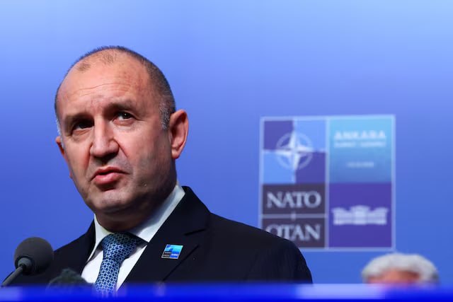 Bulgarija prašys parlamento patvirtinti iki aštuonių JAV degalų papildymo orlaiv...