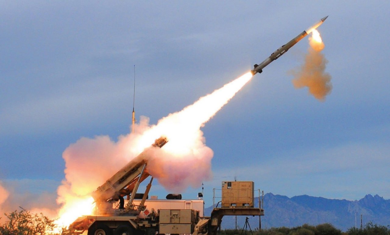 „Lockheed Martin“ pristatė naują „Patriot“ perėmimo raketą PAC-3 Adapted Capabil...