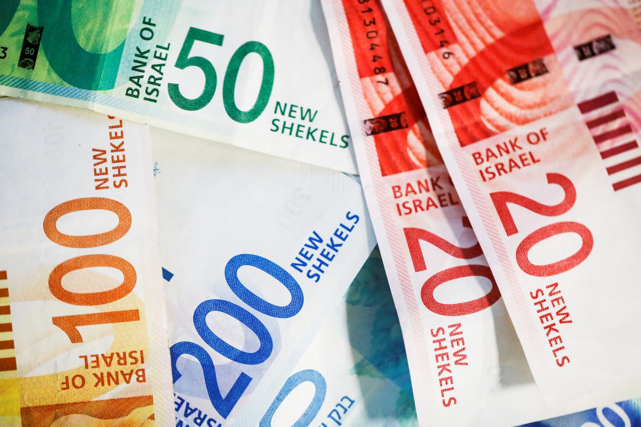 Dvi Izraelio bankų įstaigos įspėjo, kad netrukus gali nutraukti korespondentiniu...