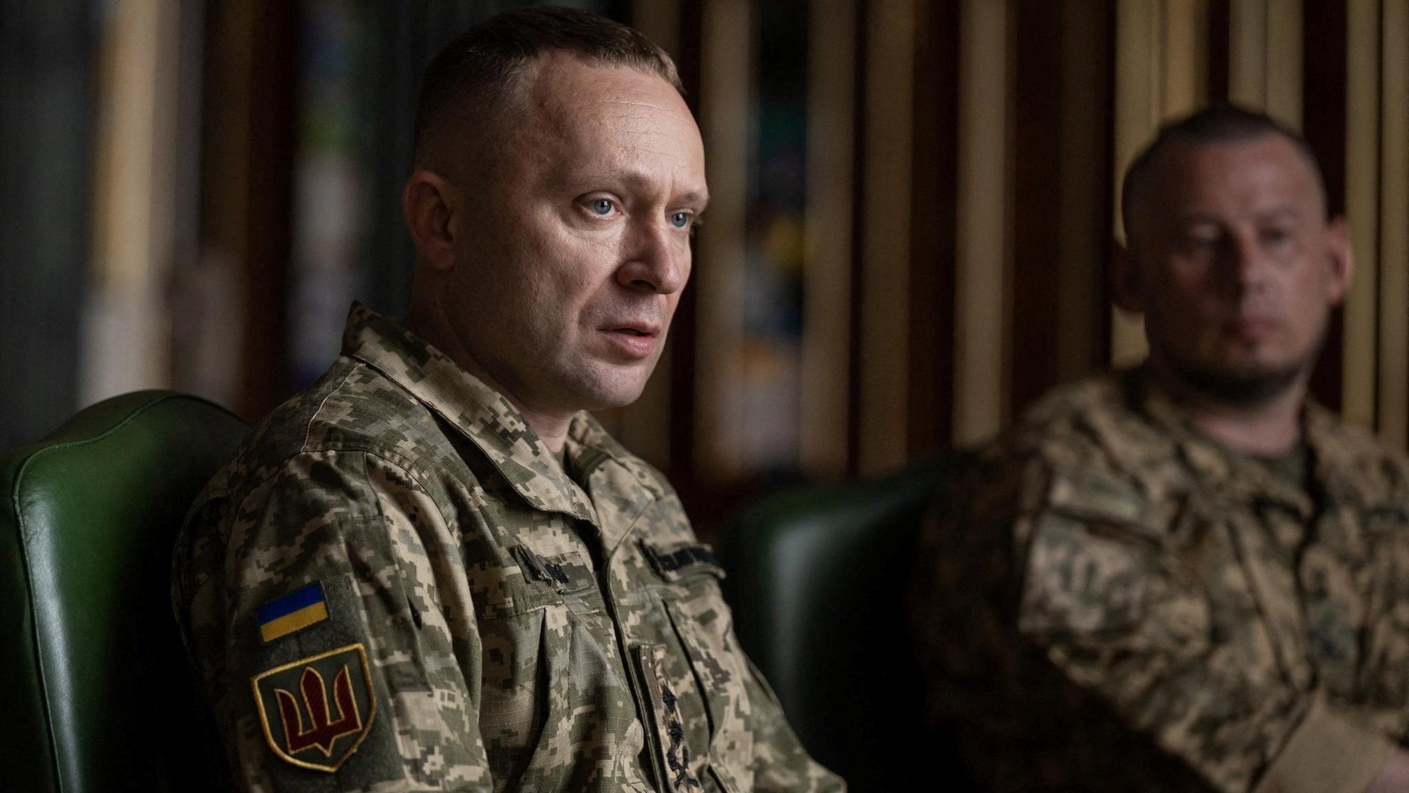 Naujasis Ukrainos kariuomenės vadas, generolas majoras Mykhailo Drapatyi, praėju...