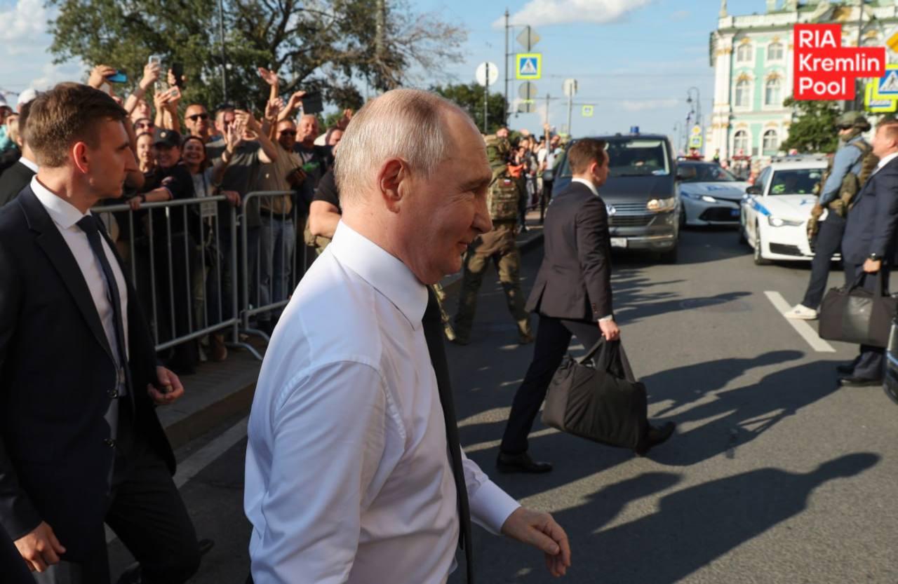 Putinas ėmė rodytis viešumoje tokiu pat dažnumu, kaip po Prigožino maišto, Naval...