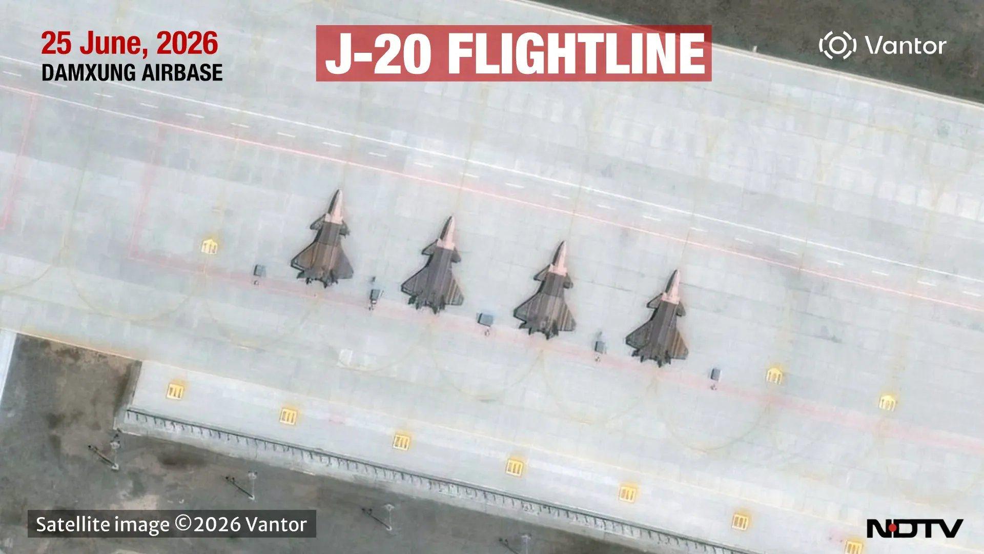 Kinija dislokavo mažiausiai 11 J-20 naikintuvų-vampyrų dviejose aukštikalnių baz...