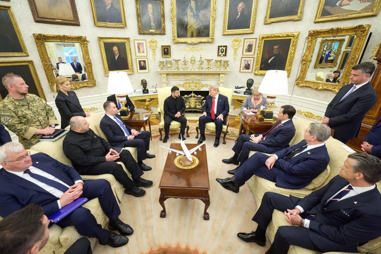 Zelenskis po susitikimo su Trumpu:

Aptarėme „Patriot“ sistemų perėmėjų gamybos...